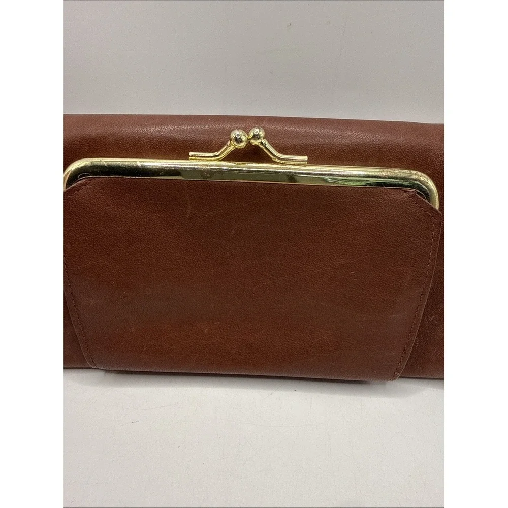 Buxton Vintage Top Grain Cowhide Credit Card Wallet With Embossed Emblem
